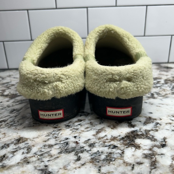 Hunter slip on house clogs - Picture 2 of 3